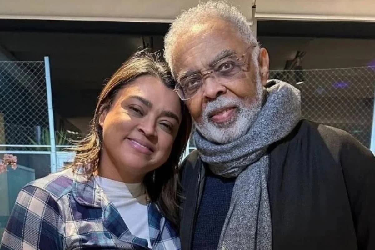Ação na Justiça do Rio pede indenização de R$ 370 mil após declarações feitas em homilia sobre a fé da cantora e de Gilberto Gil