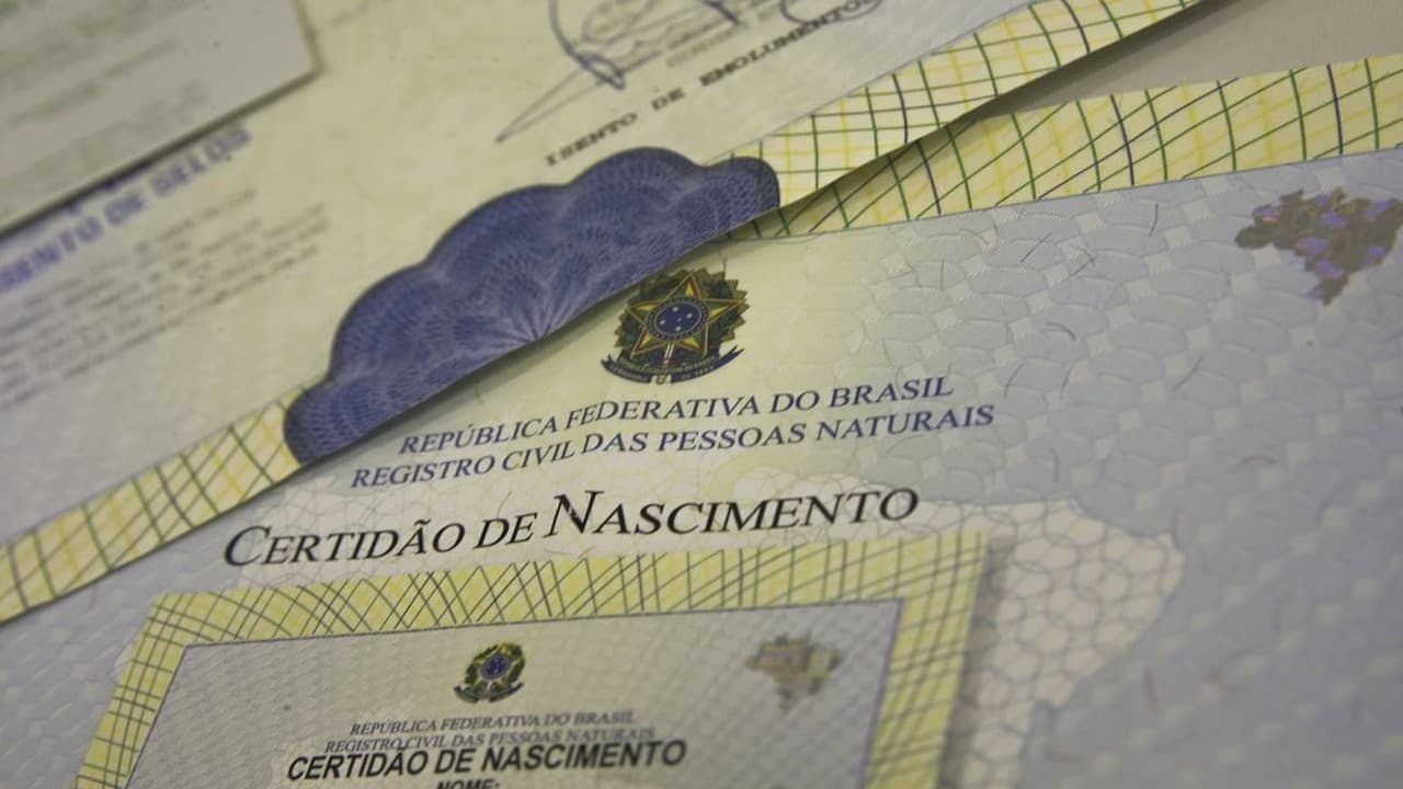 Quase 50 mil ações de paternidade correm na Justiça no Brasil em 2025