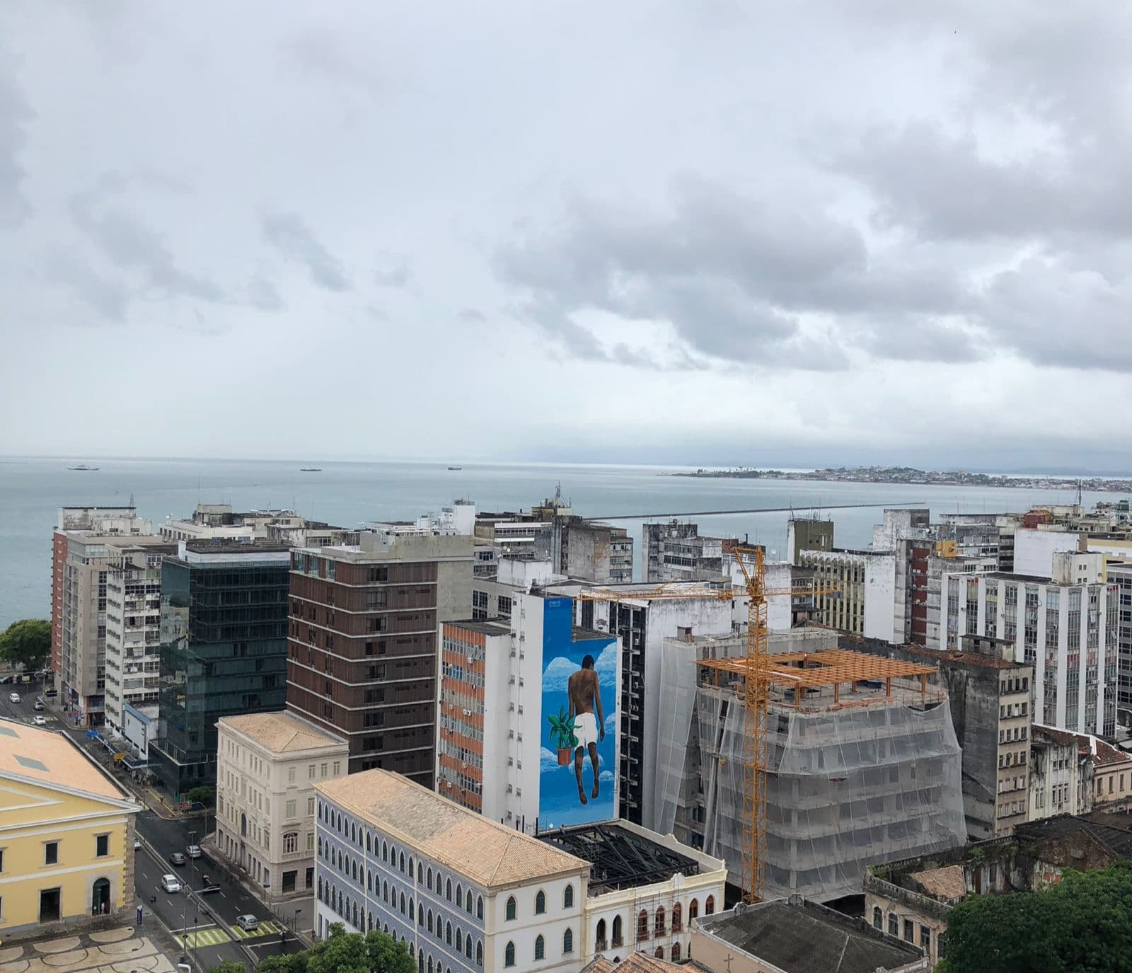 Foto Primavera traz chuva, sol e variações de temperatura em Salvador