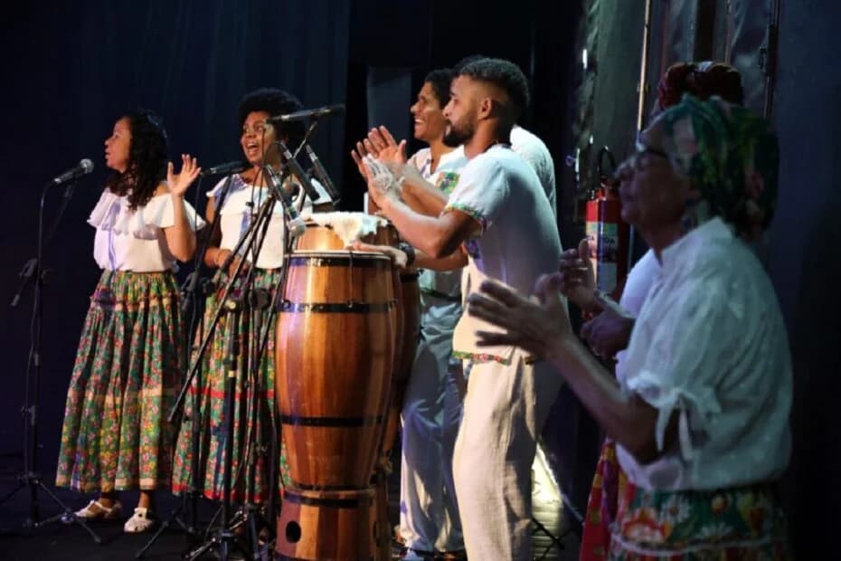 Grupo se apresenta durante Prêmio Pontos de Cultura Salvador