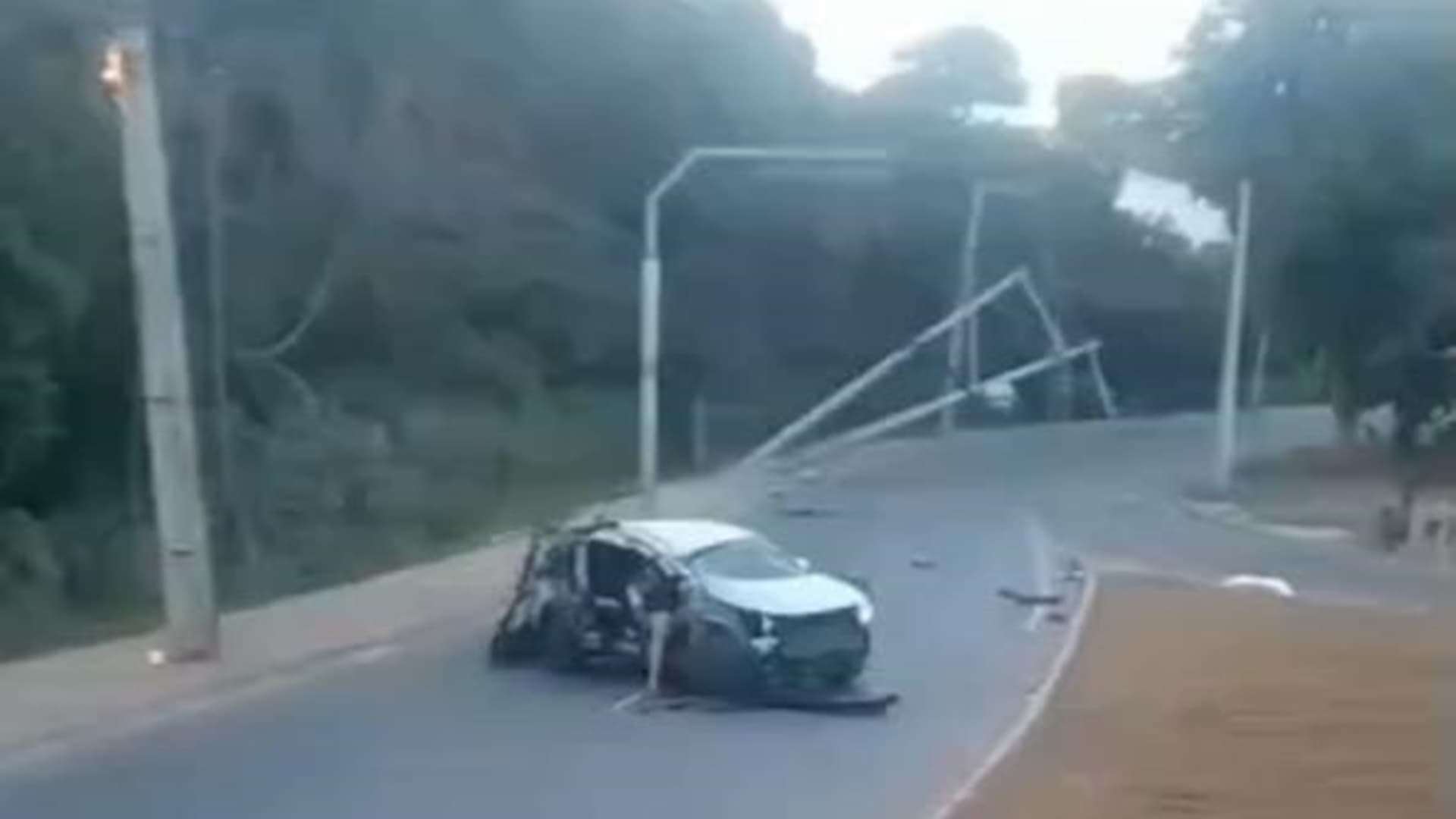 Acidente em itapuã deixou mulher morta 